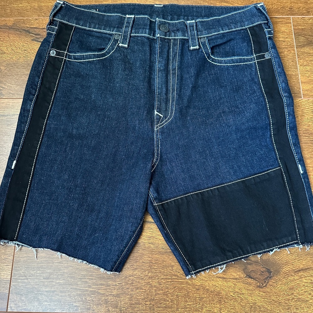 True Religion Mens Marco Relaxed Tapered Straight  Denim Shorts Size 31 Casual